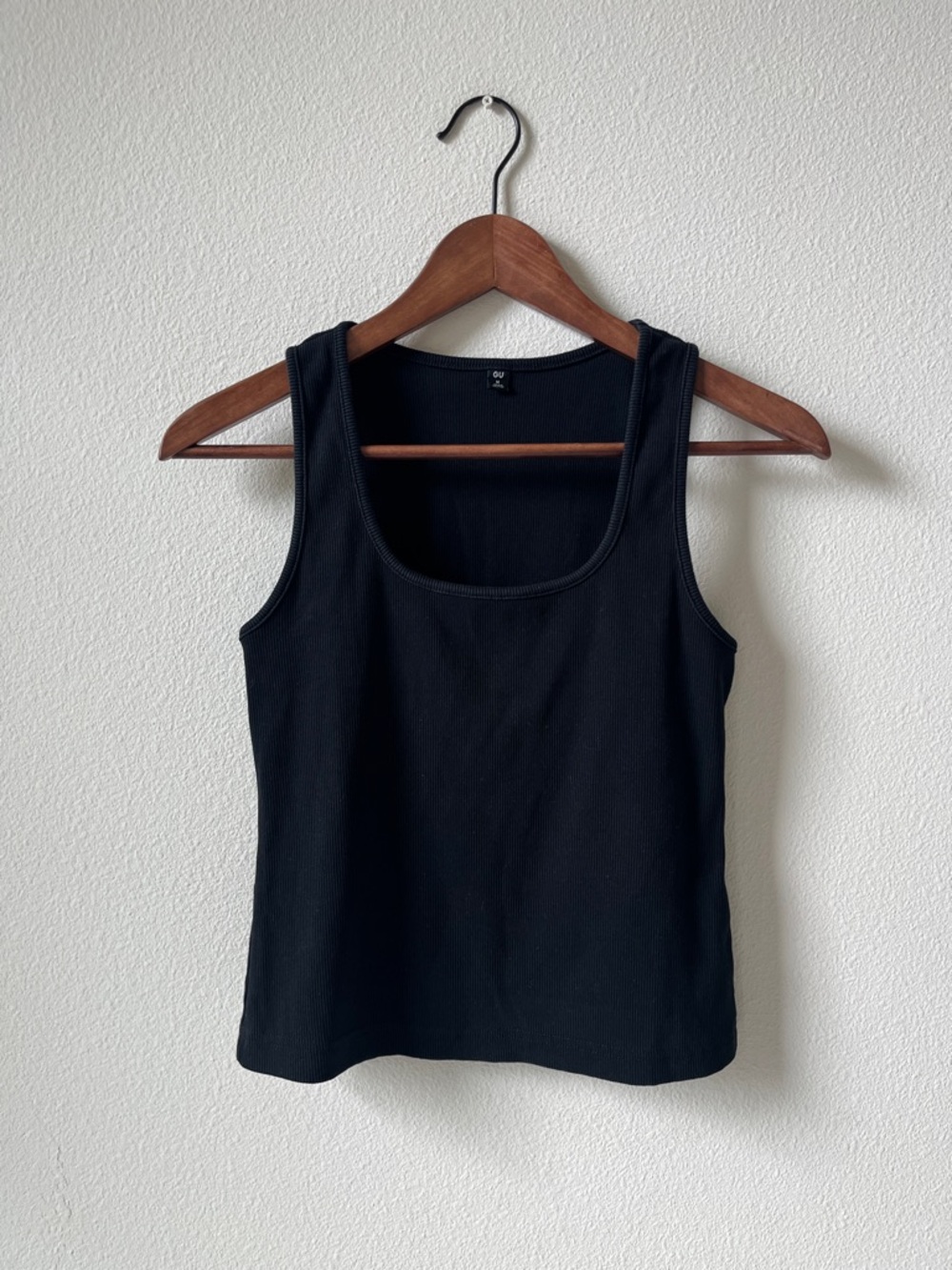 GU Classic Black Ribbed Tank Top